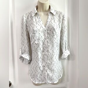 Iz Byer White Button Down Blouse with Black Arrow Pattern.